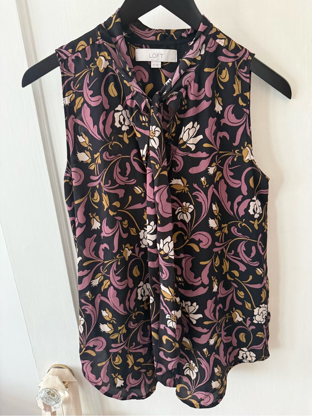 LOFT Black Floral Tie-Neck Sleeveless Camisole